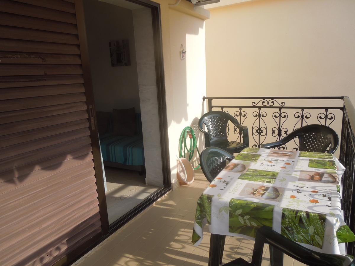 Sunshine Apartment Paralia Dionysiou Exteriör bild