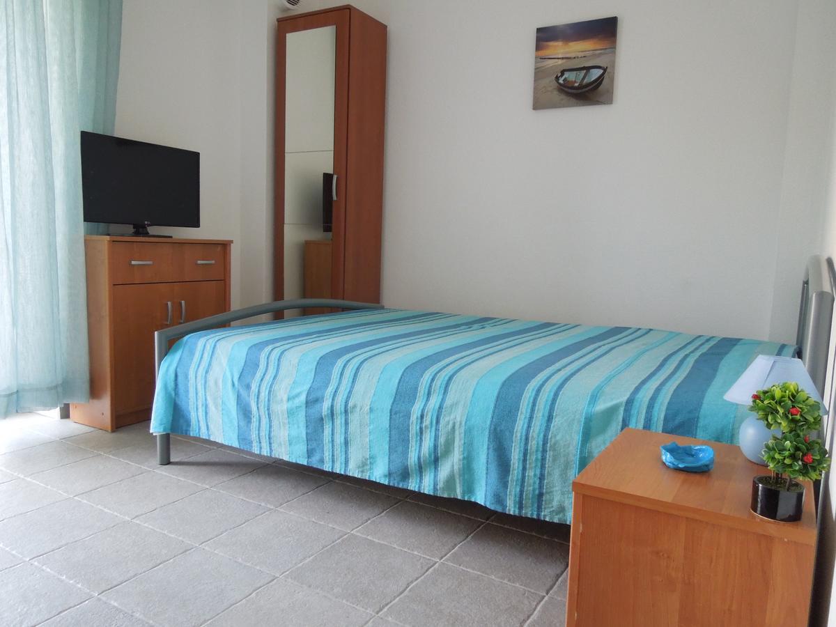 Sunshine Apartment Paralia Dionysiou Exteriör bild